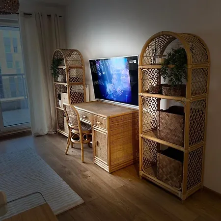 Airport & Stadion Premium 24h شقة