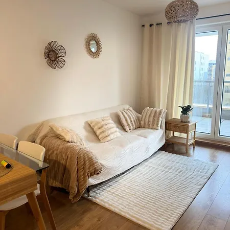 Airport & Stadion Premium 24h Apartamento *