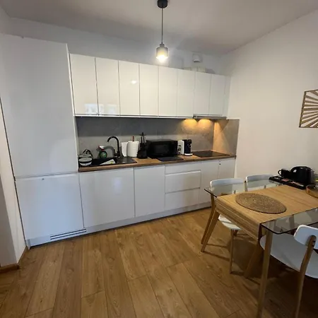 Airport & Stadion Premium 24h *