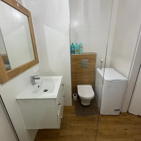 Lotnisko & Stadion Premium 24h Poznan