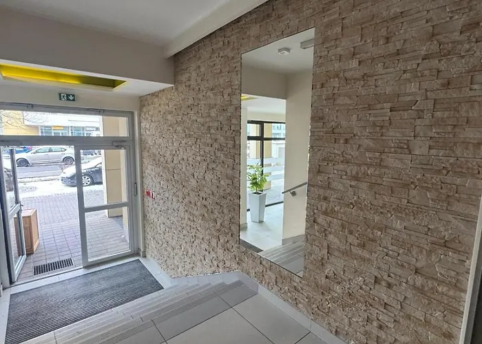 Airport & Stadion Premium 24h *