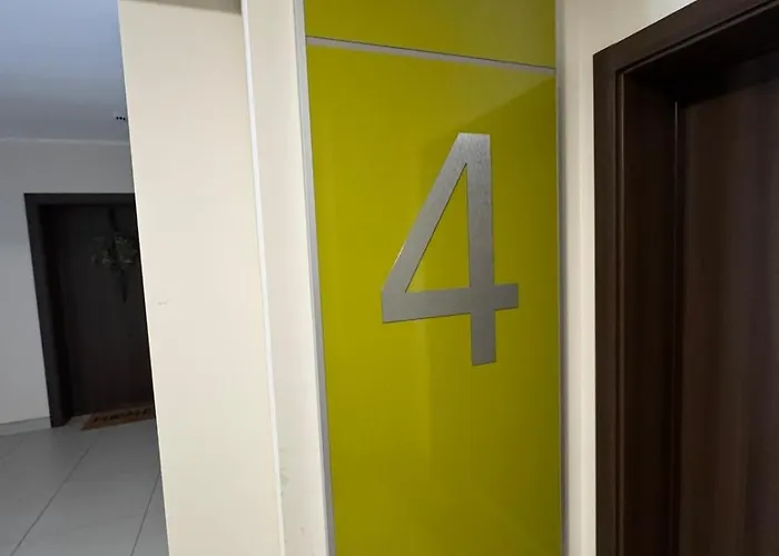 Airport & Stadion Premium 24h * Познань